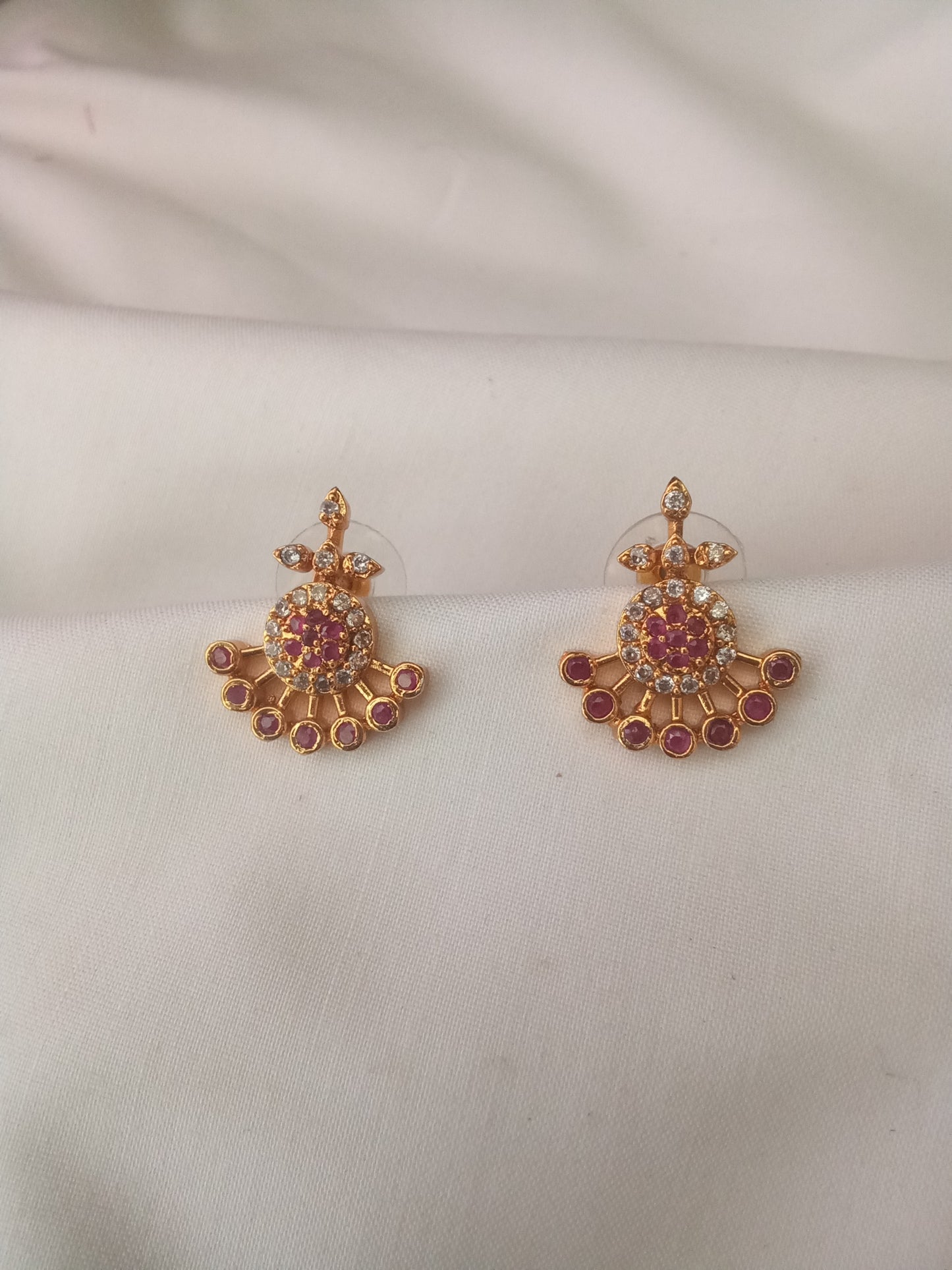 EARING-SHST16