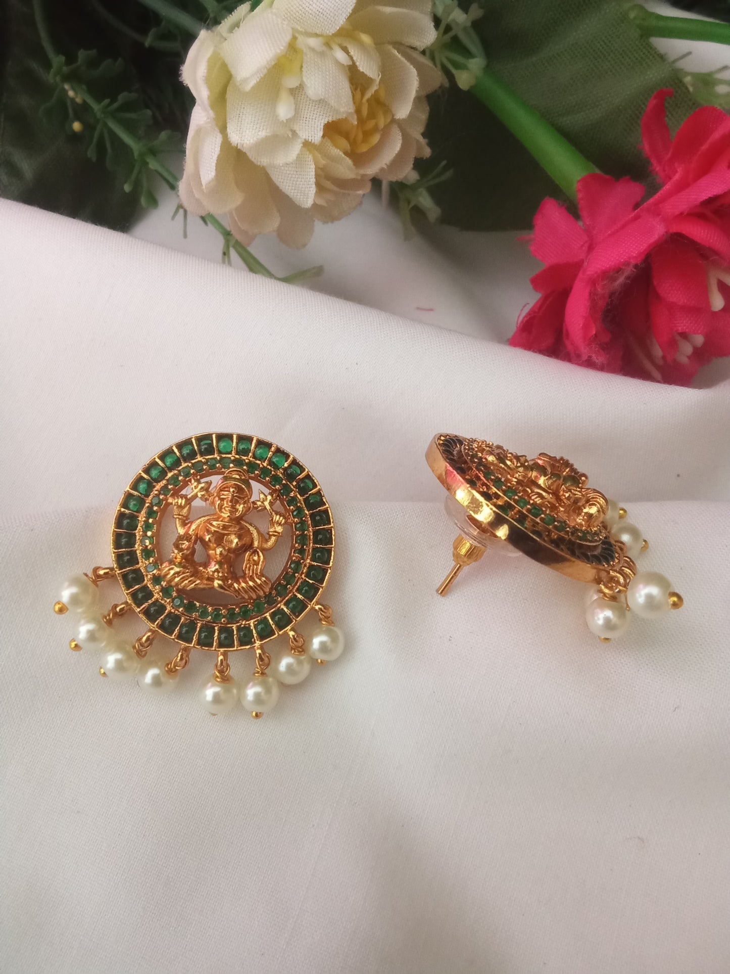 EARING-SHST24