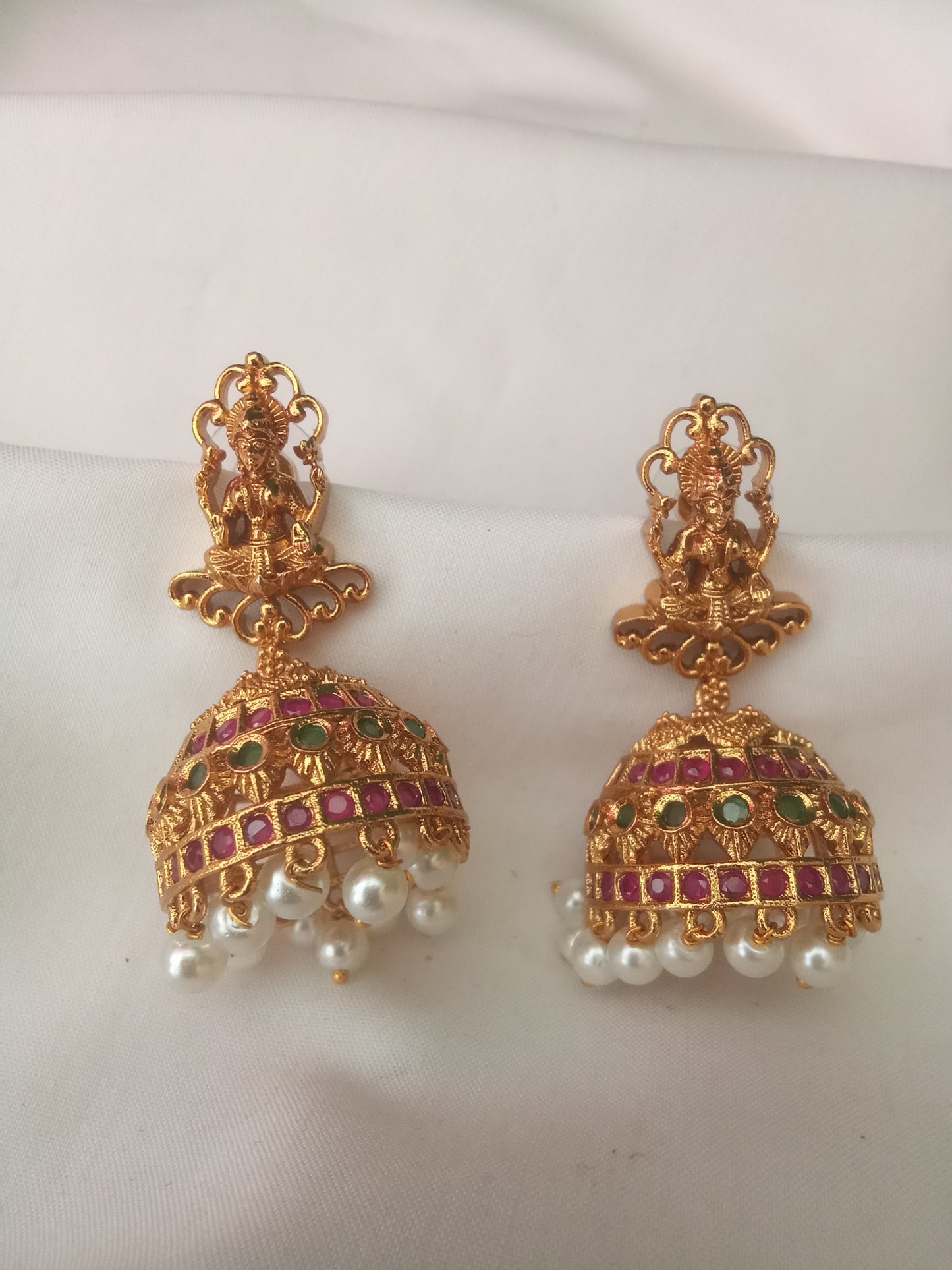 EARING-SHER58