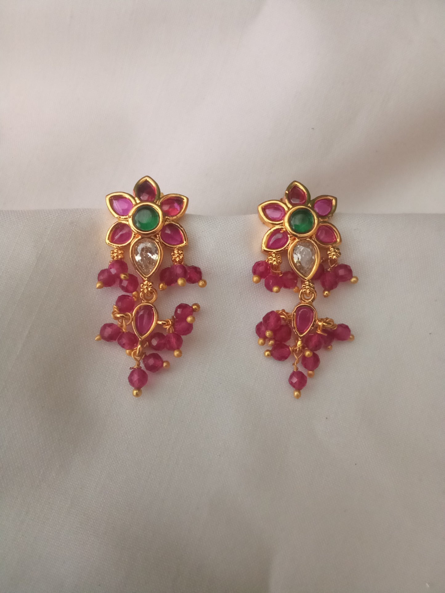 EARING-SHER236