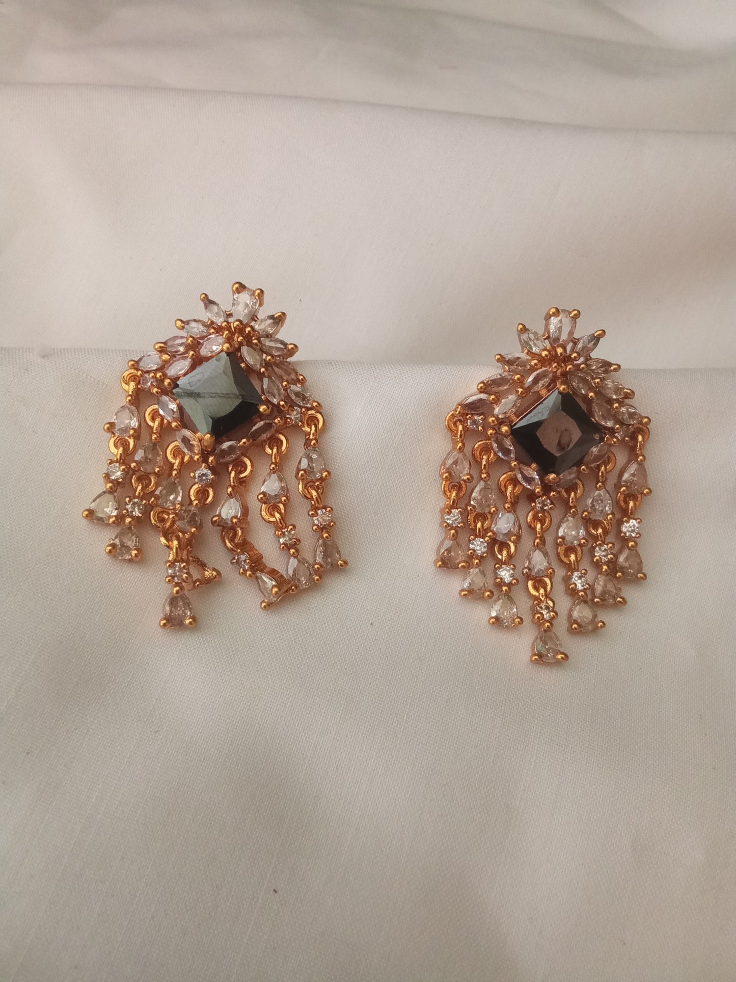 EARING-SHER160