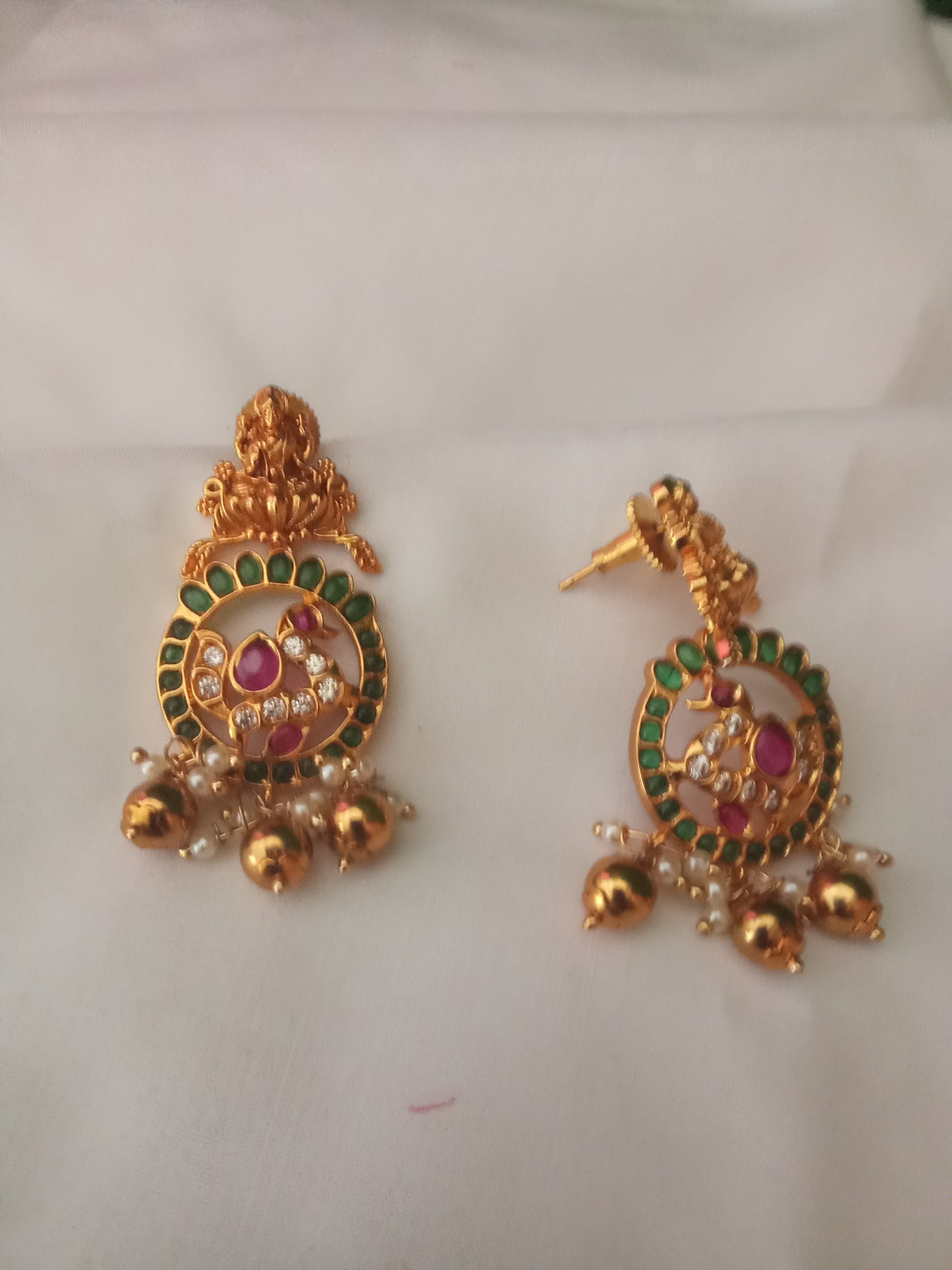 EARING-SHER153