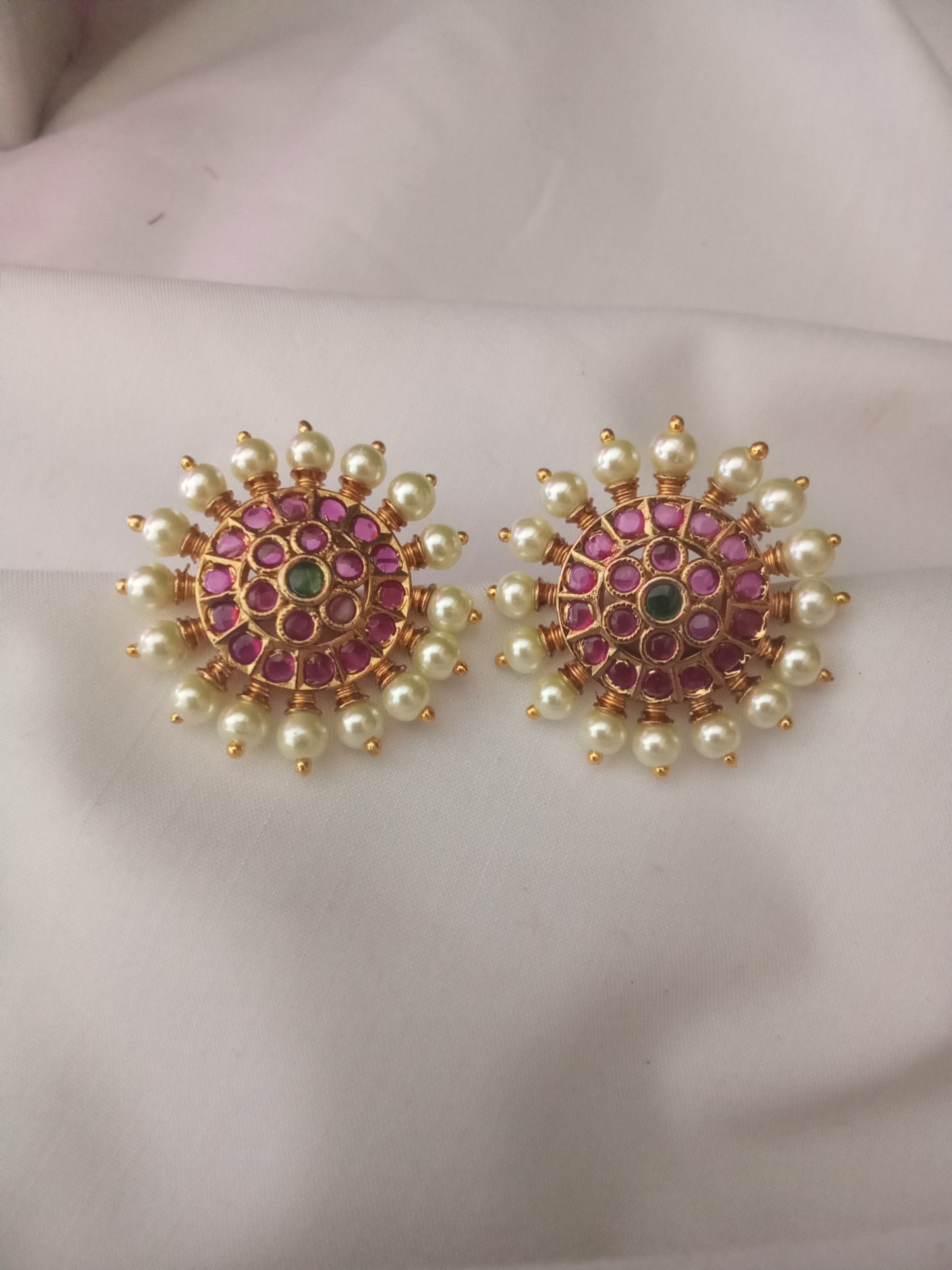 EARING-SHER09