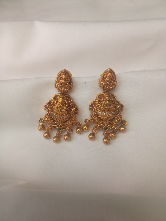 EARING-SHER89