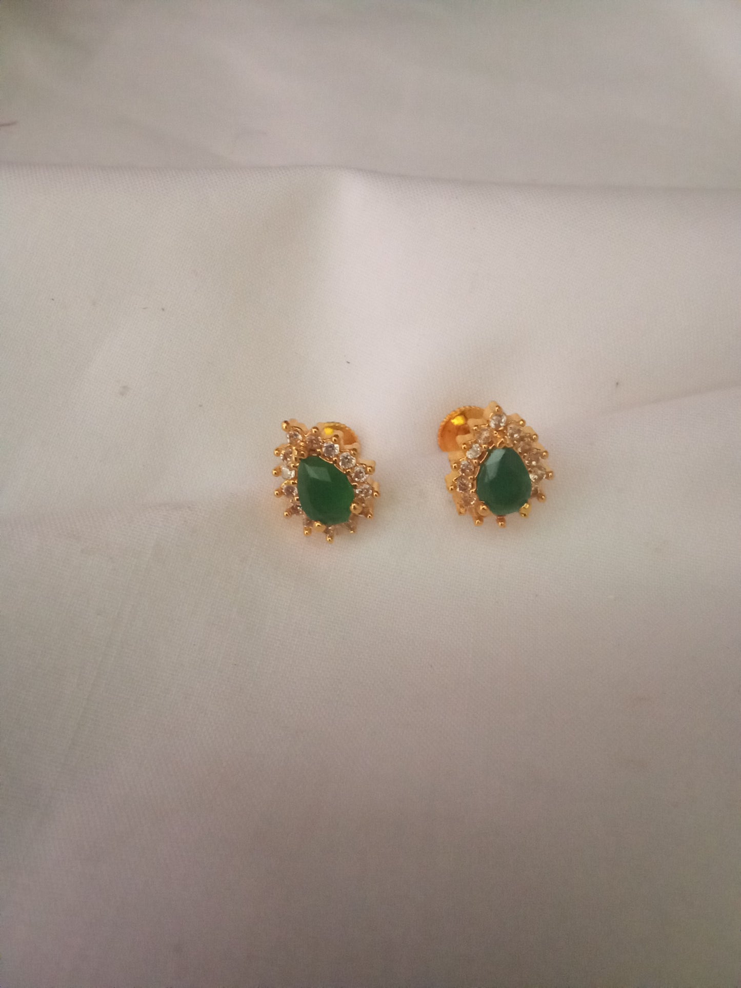 EARING-SHST31