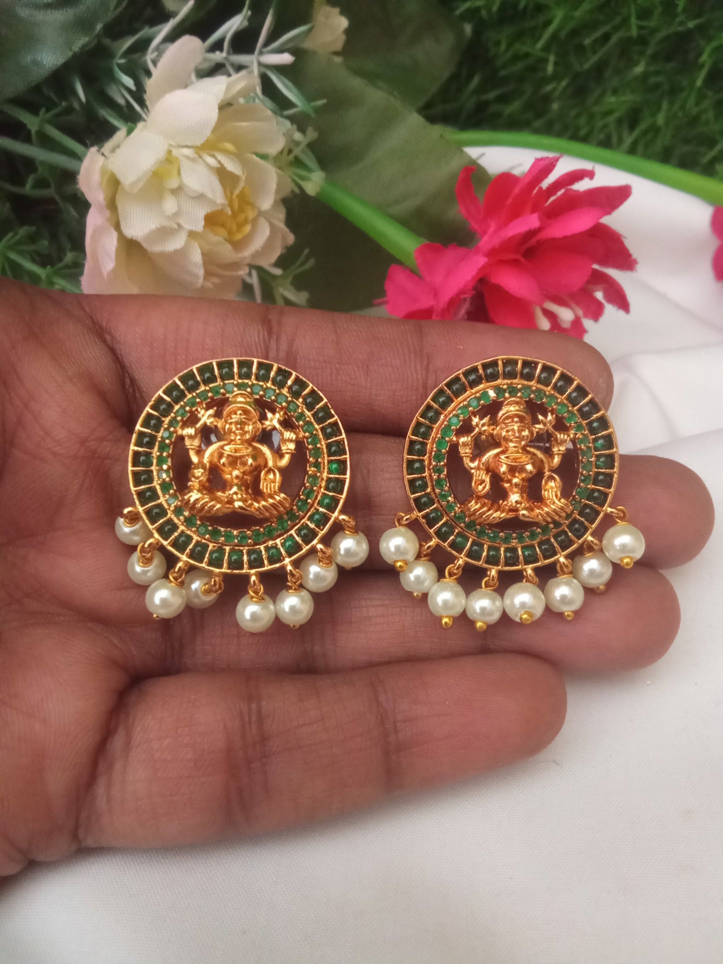 EARING-SHST24