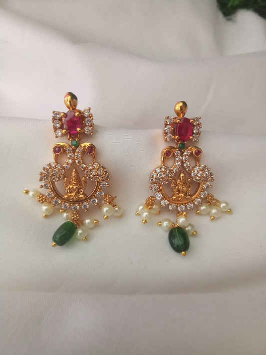 EARING-SHER130
