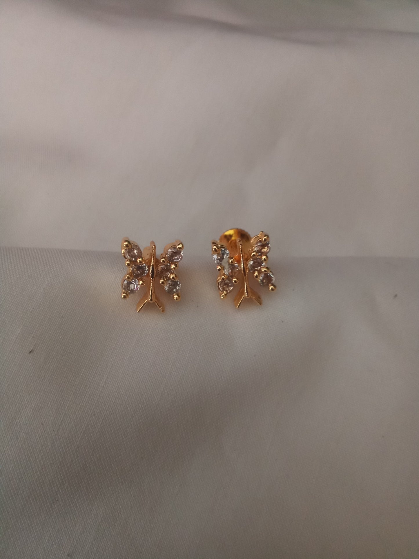 EARING-SHST76
