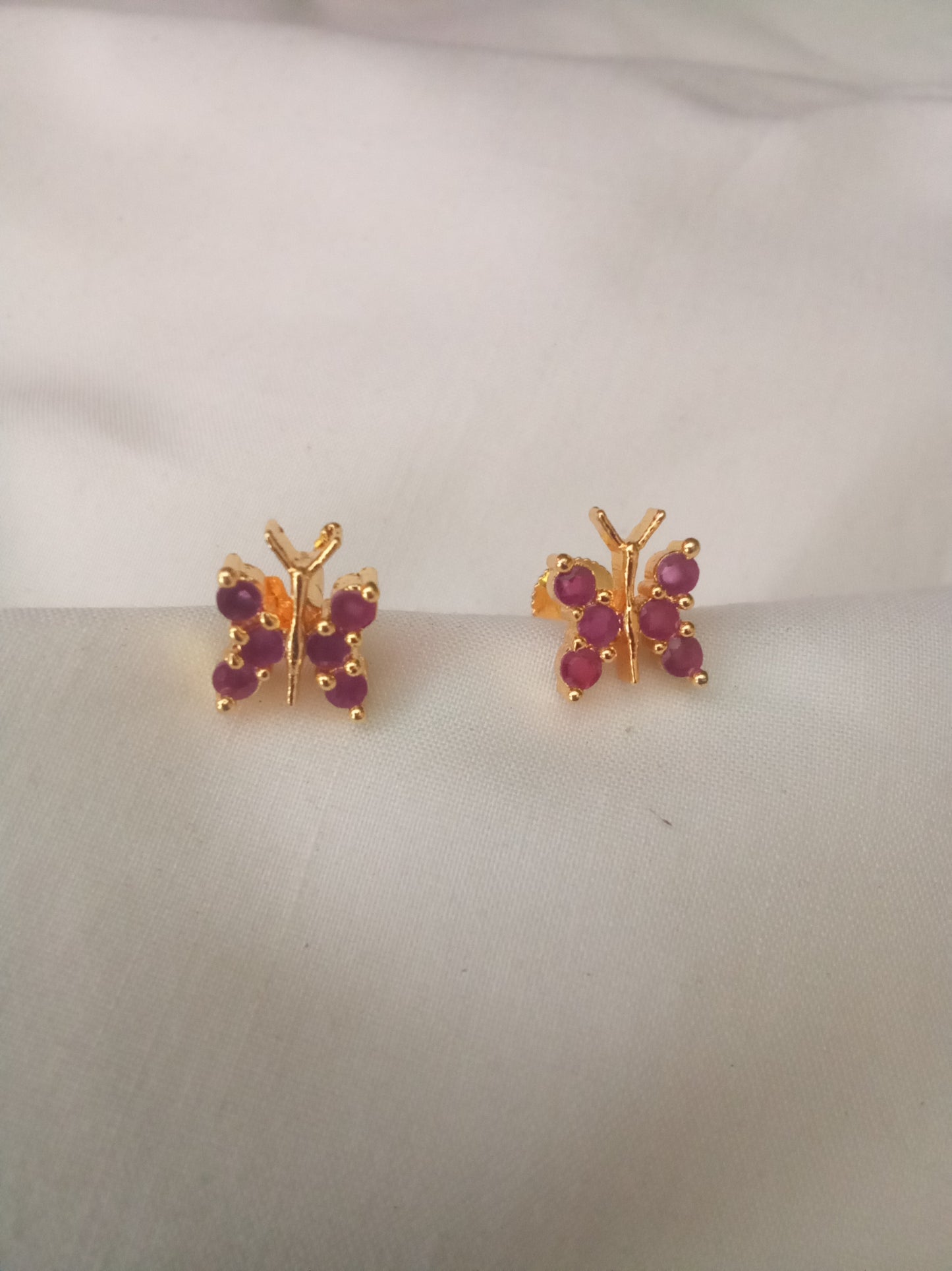 EARING-SHST75
