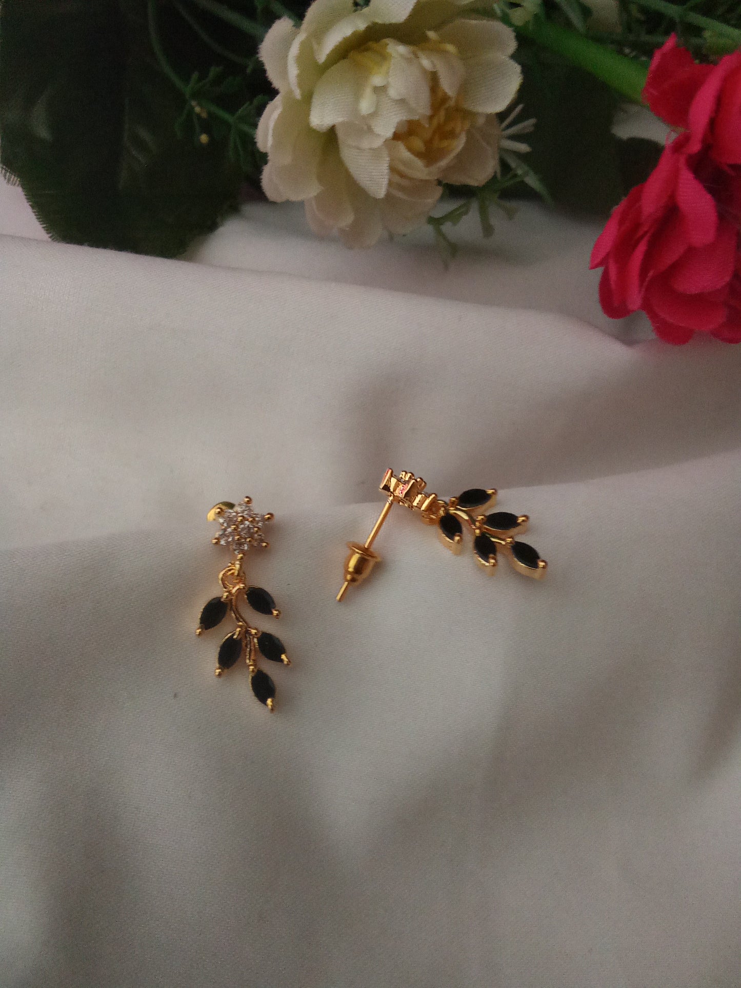 EARING-SHER252