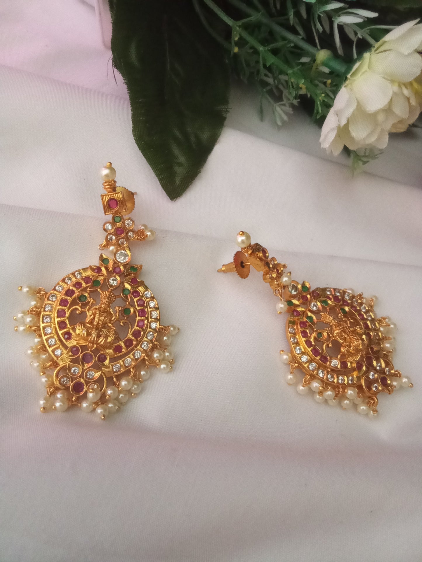 EARING-SHER175
