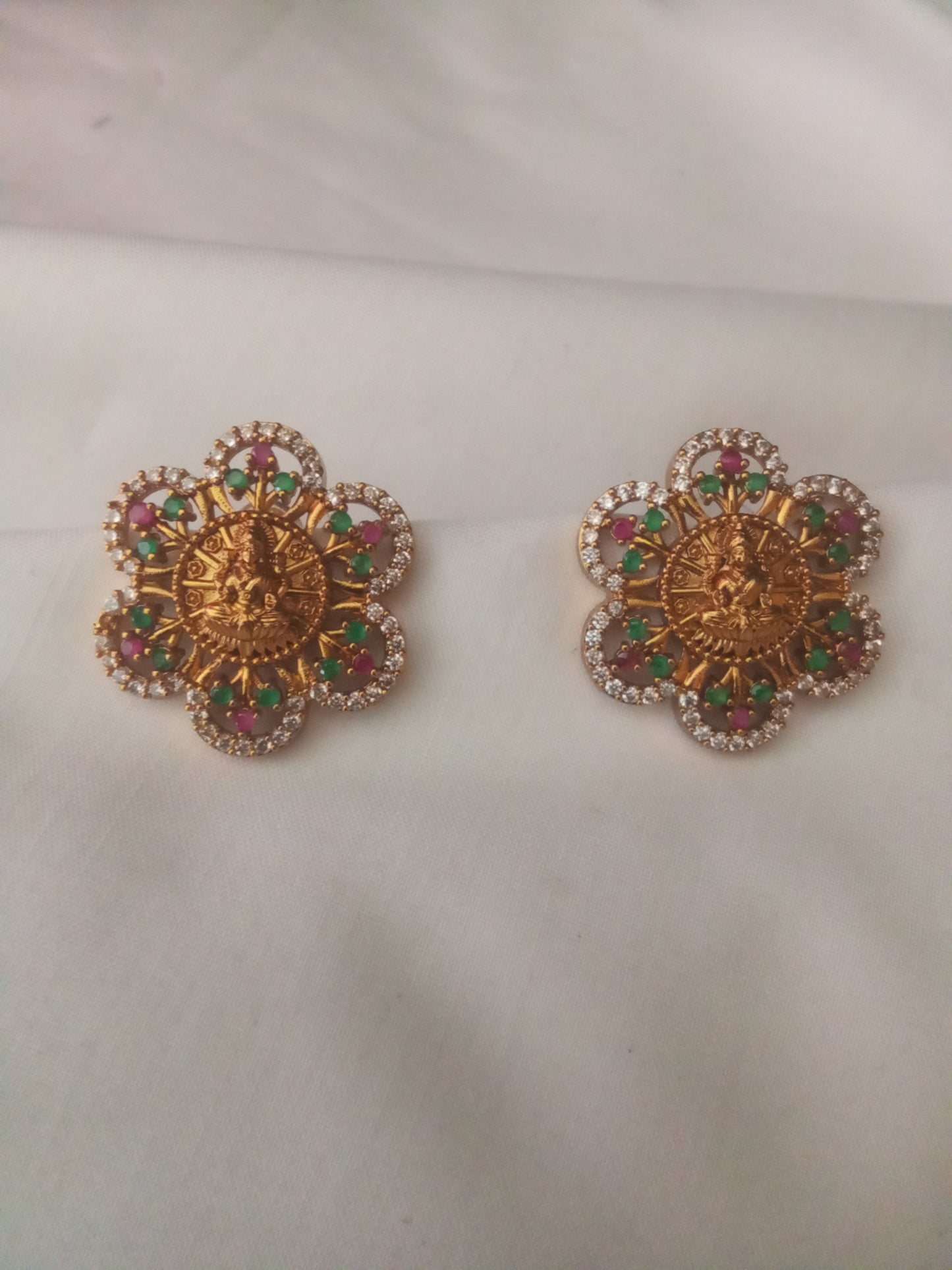 EARING-SHST03