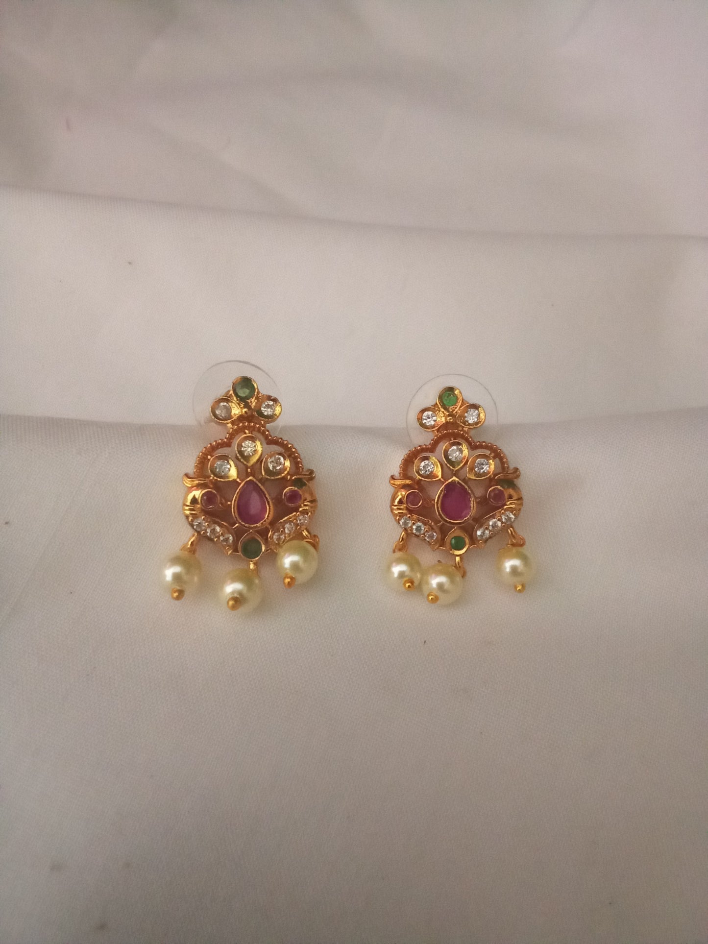 EARING-SHST34