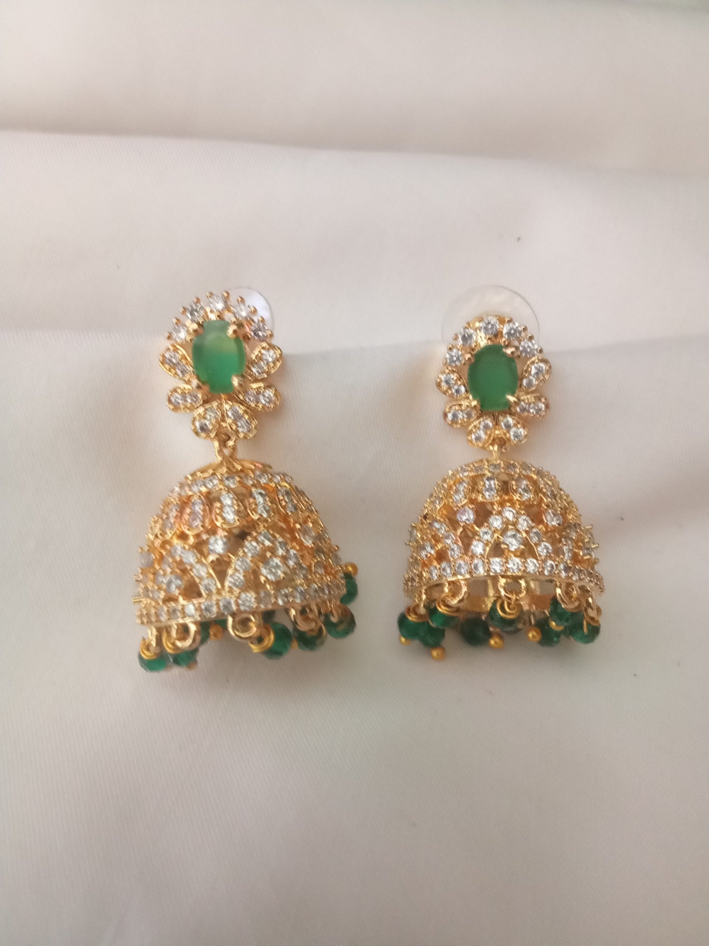 EARING-SHER137